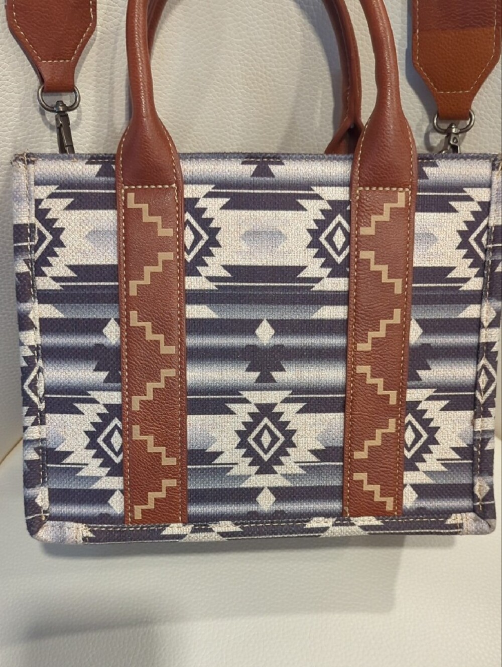 Wrangler Gray and White Aztec Canvas Tote with Brown Trim and Strap - Picture 5 of 12